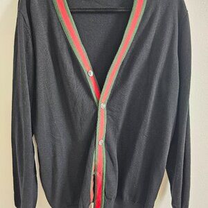 Gucci V-Neck Sweater Gucci V-Neck Sweater (No Tag) Size: M （Original $685）